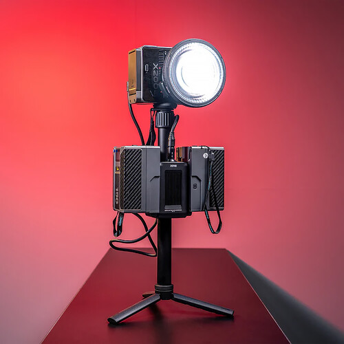 Το Νέο Zhiyun Molus X200 έφτασε στην Ελλάδα και βρίσκεται αποκλειστικά στο Adophoto!